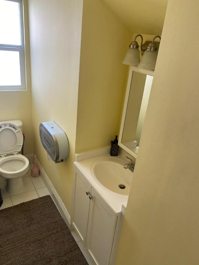 Private Large La Bedroom W Private Half-Bathroom - Ac - Wifi - Private Fridge Near Usc - Exposition Park - Usc Memorial Coliseum - Banc Of California Stadium - Downtown Los Angeles Dtla - University Of Southern California Usc! Экстерьер фото